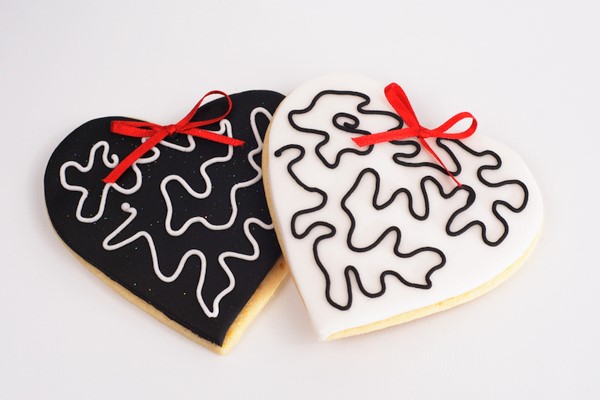 Black n White Favour